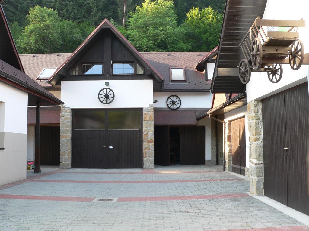 Pension Karolina Trnava ภายนอก รูปภาพ